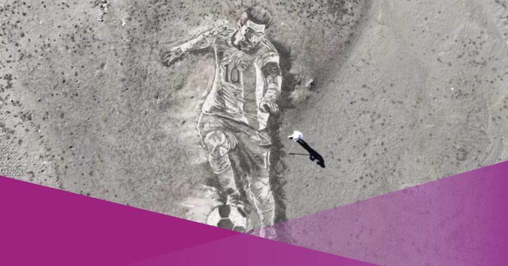Filipino Artist Creates Giant Lionel Messi Portrait in Beach Sand Using VR Technology